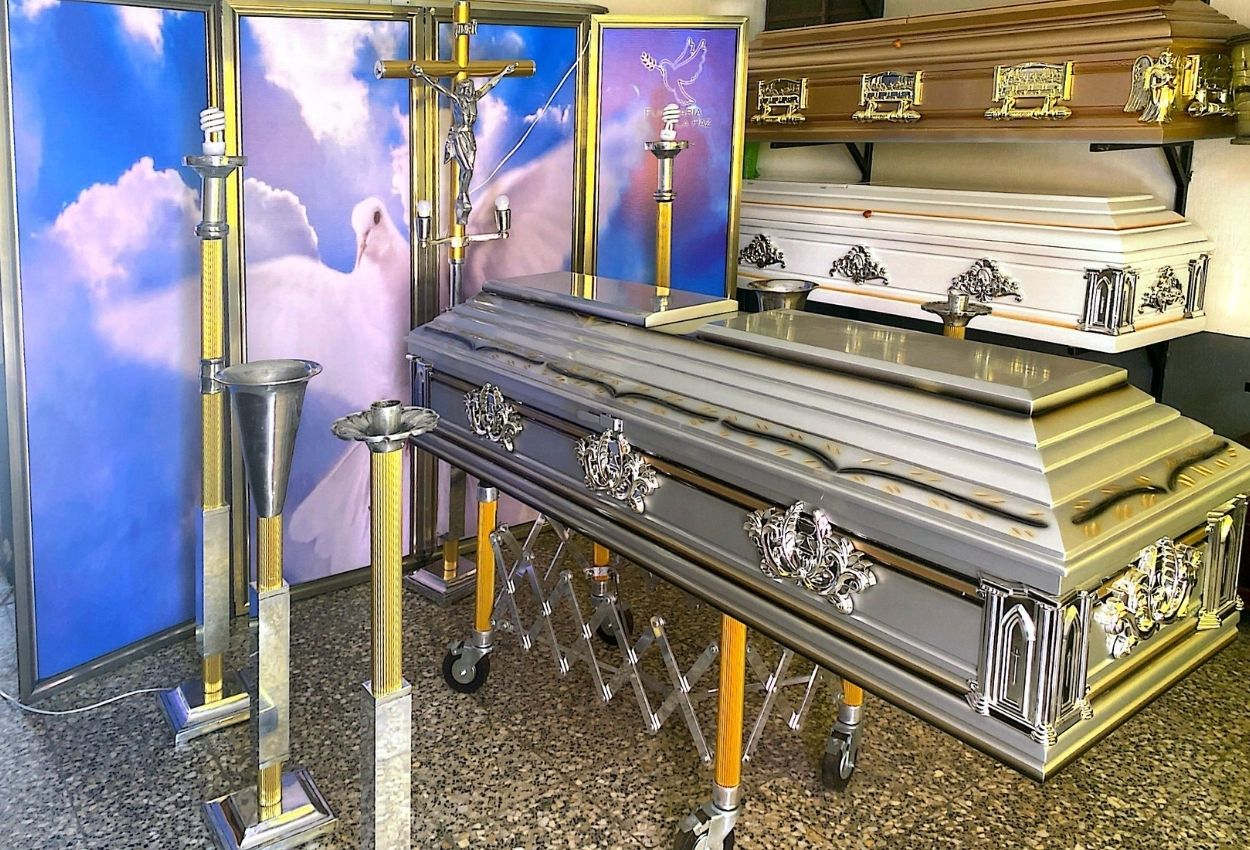Capillas y Funeraria La Paz